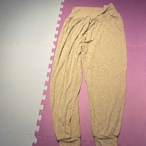 Loose harem / yoga style pants